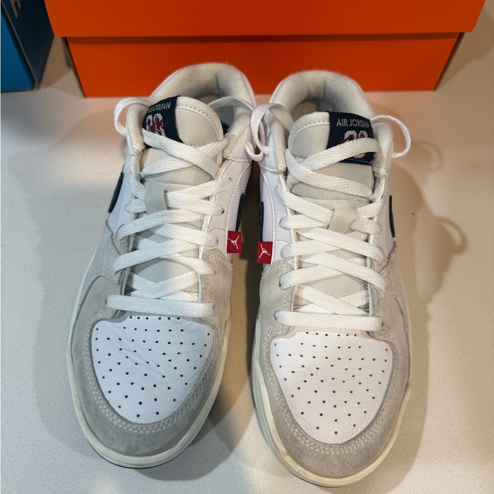 Jordan Stadium 90 
Size 6.5Y 
Women’s size 8
Used good condition